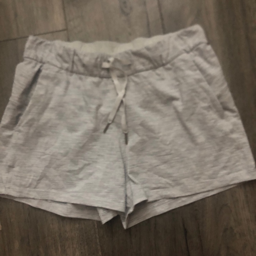 Lululemon on the fly shorts